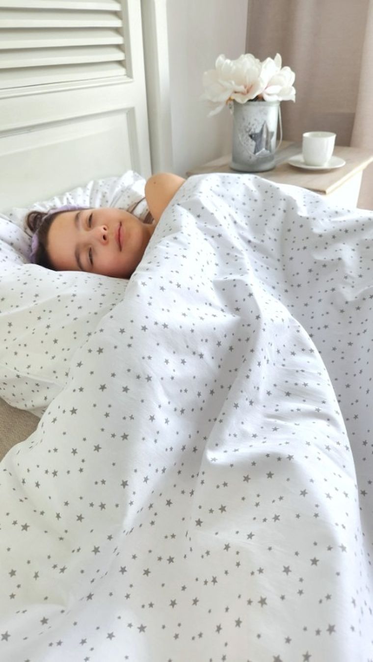 MimiNu, Mini gwiazdki szare, 2-częściowy komplet pościeli, 160-200 cm + 70-80 cm