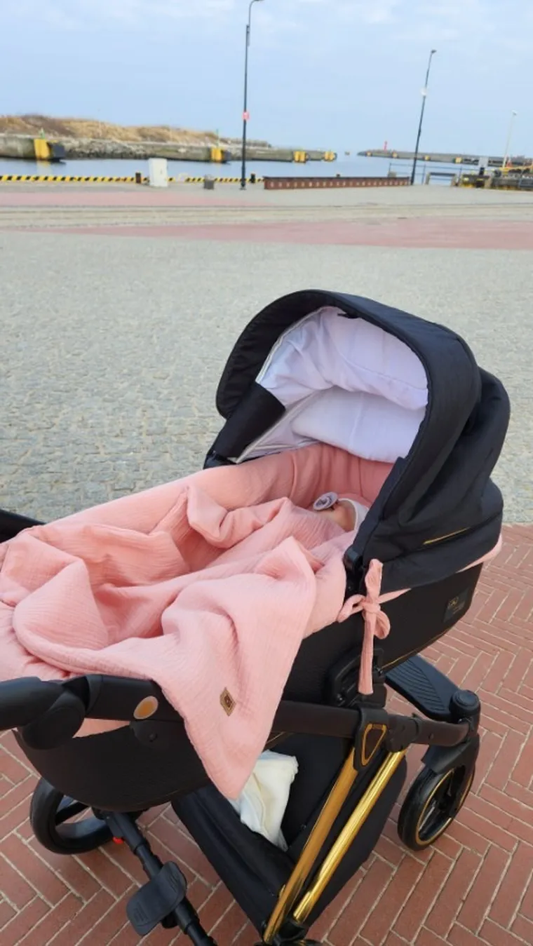 MimiNu, prześcieradełko do gondoli, kołyski Mojżesza, muślin, pudrowy róż, 35-80 cm