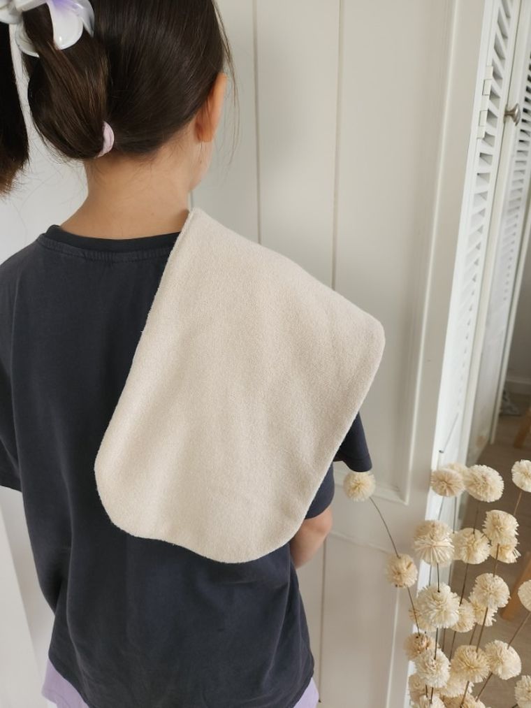 MimiNu, śliniak na ramię, termofrotte, muślin, śmietanka, 45-23 cm