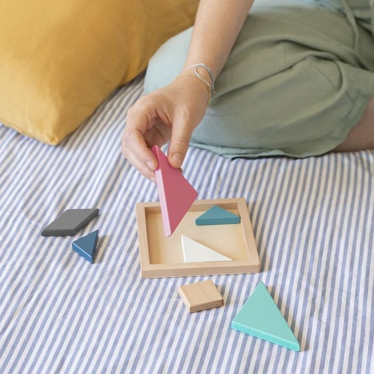 Miquelrius, Tangram, gra logiczna