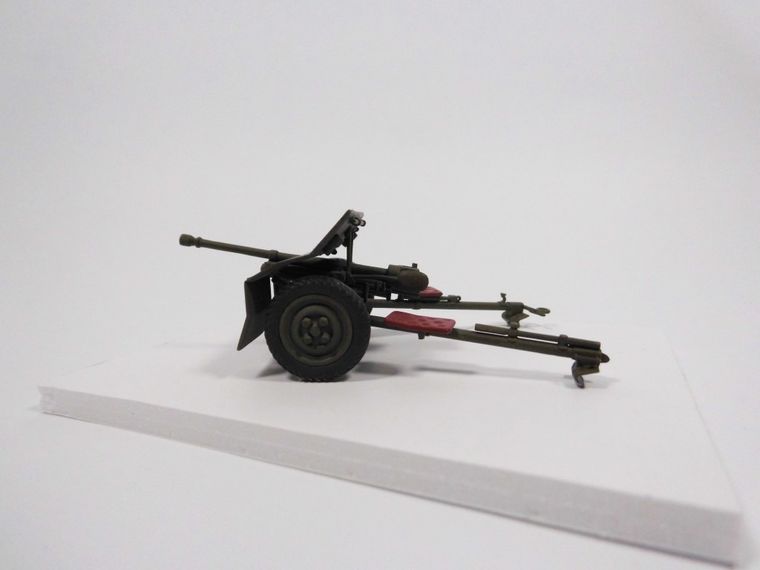Mirage Hobby, armata przeciwpancerna BOFORS, model do sklejania