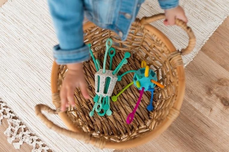 Mobi, Zippee, przeciąganiec, zabawka sensoryczna