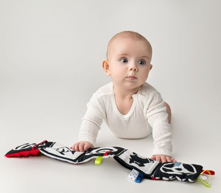 Mom's Care, mała książeczka, kontrastowa zabawka sensoryczna, niebieska