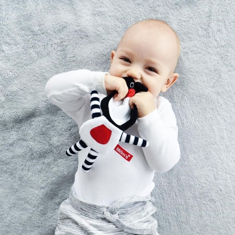 Mom's Care, Misio Buuk, kontrastowa zabawka sensoryczna