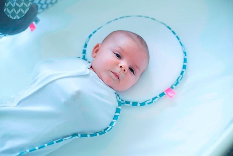 Motherhood, Classics Niebieski, ergonomiczna poduszka stabilizująca dla niemowląt