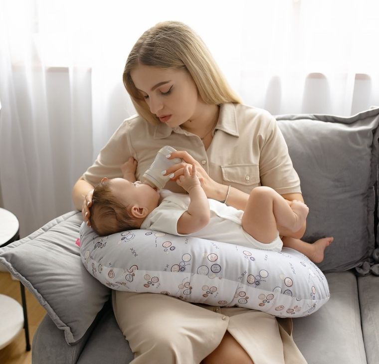 Motherhood, Fasolka, poduszka do karmienia, standard, szare guziki