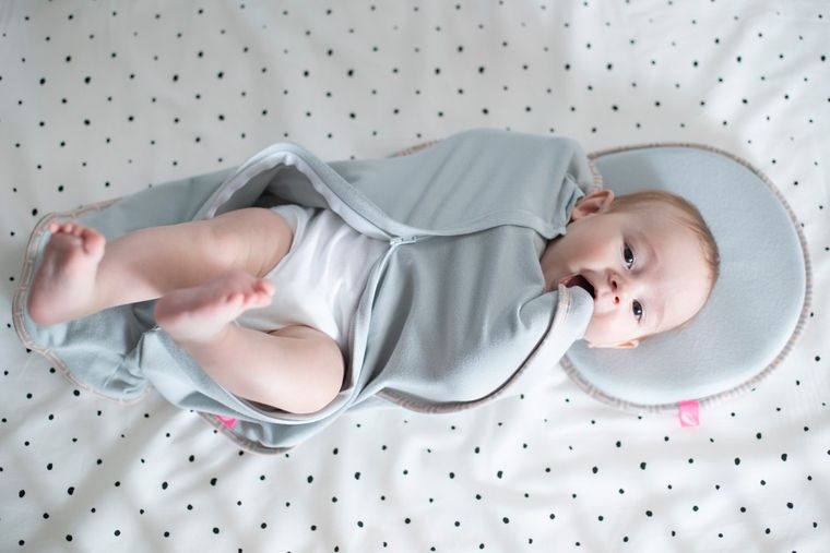 Motherhood, Kwadraty Różowe, Zip&Swaddle, otulak, rozmiar 1, 2,5-5 kg