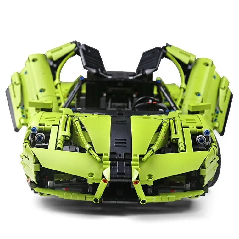 Mould King, pojazd sportowy Ferrarirs Enzo, klocki, 2790 elementów