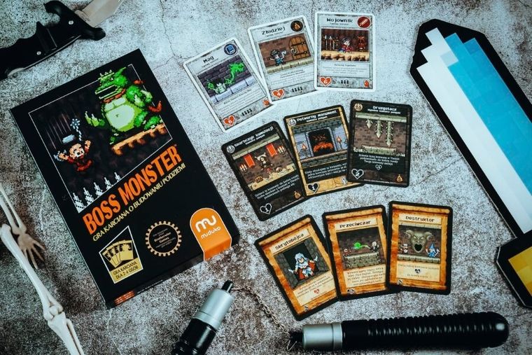 Muduko, Boss Monster: Zbuduj zabójcze Podziemia, gra karciana