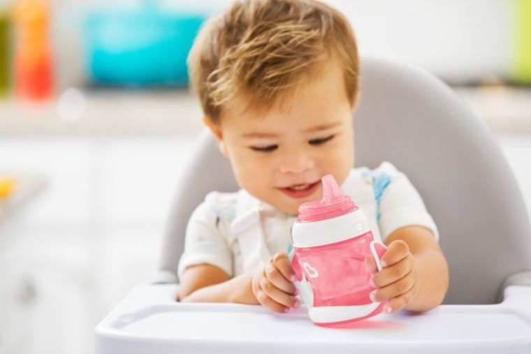 Munchkin, kubek z miękkim ustnikiem i uchwytami, różowy, 118 ml