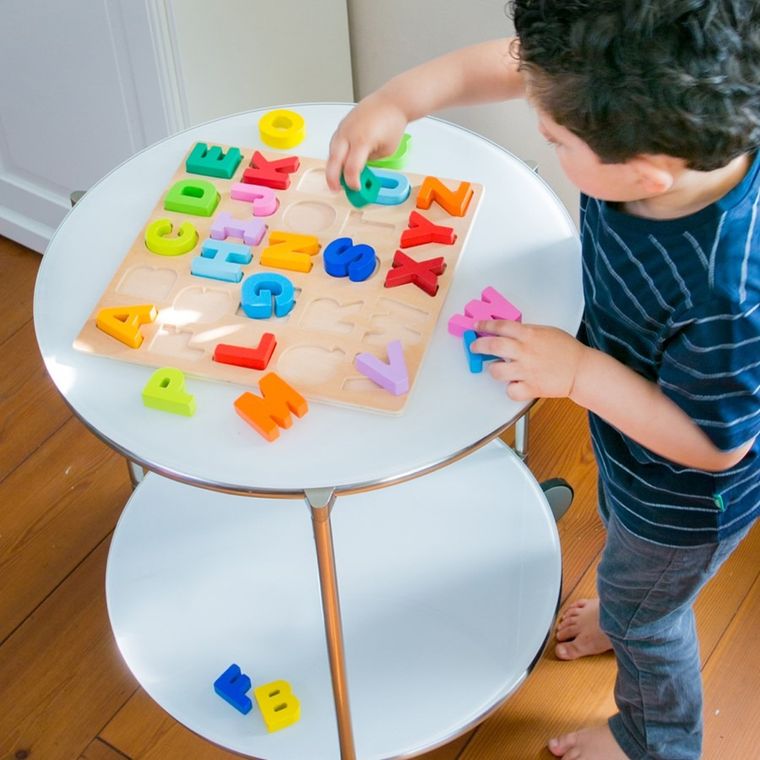 New Classic Toys, alfabet duże litery, drewniane puzzle