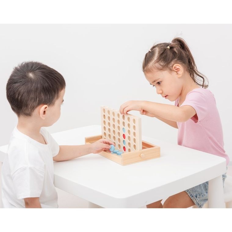 New Classic Toys, cztery w rzędzie, gra familijna