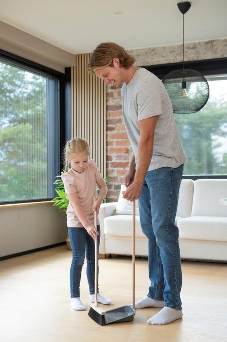 Nord Clean, drewniana szczotka i szufelka, 92 cm