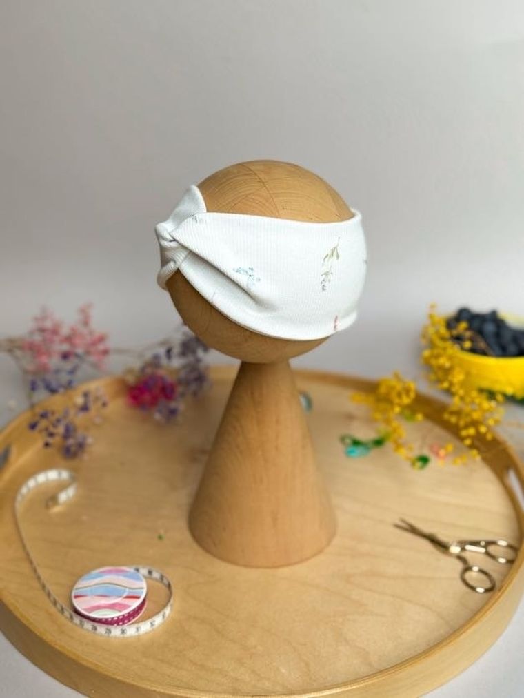 Opaska dziewczęca, prążkowana, ecru, Iltom