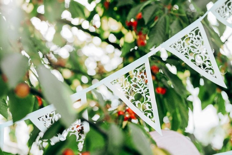 PartyDeco, girlanda, flaga z ornamentem, biała, 19,5-300 cm