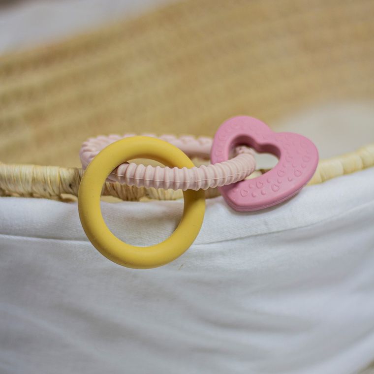 Petite&Mars, silikonowy gryzak, Love