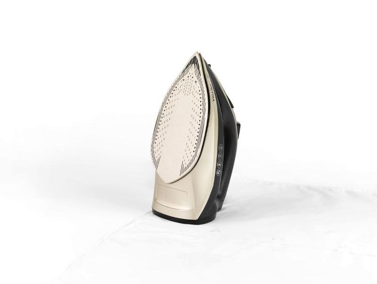 Petra, żelazko parowe 2200W