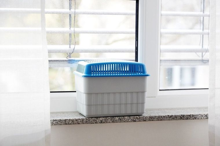 Pochłaniacz wilgoci, osuszacz powietrza + wkład 1 kg