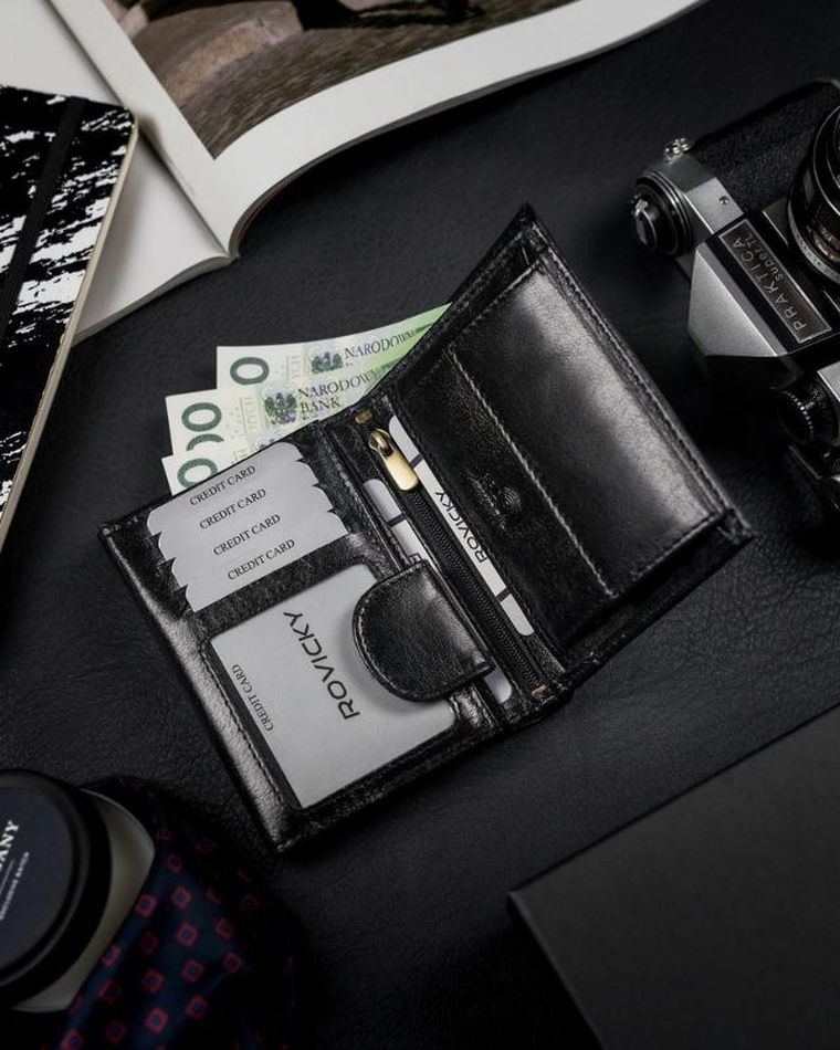 Portfel, czarno-czerwony, skórzany, RFID, Rovicky