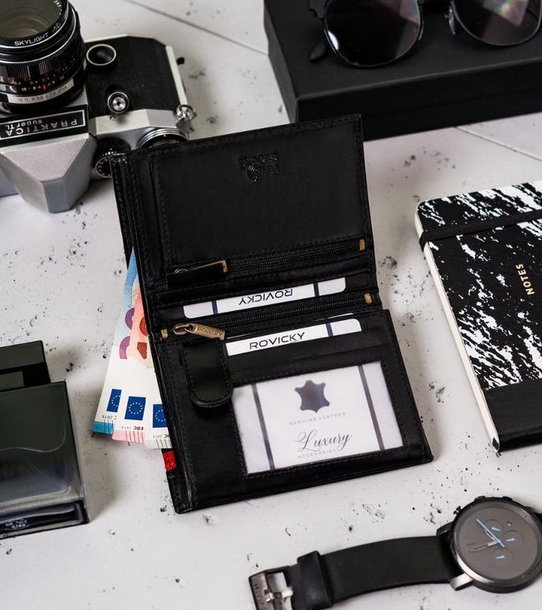 Portfel, czarno-czerwony, skórzany, RFID, Rovicky