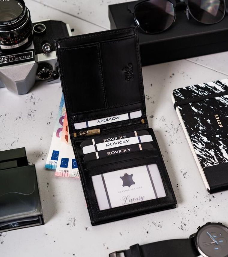 Portfel, czarno-czerwony, skórzany, RFID, Rovicky