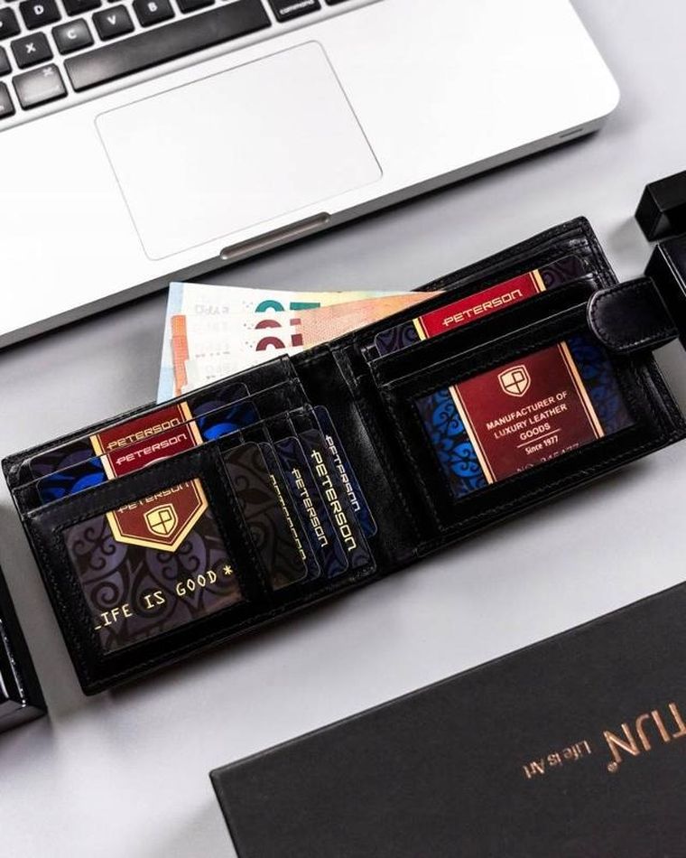 Portfel, czarny, skórzany, Peterson