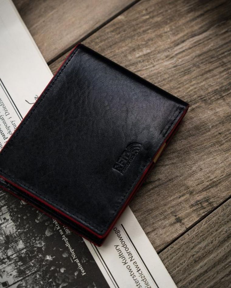 Portfel, czarny, skórzany, Peterson