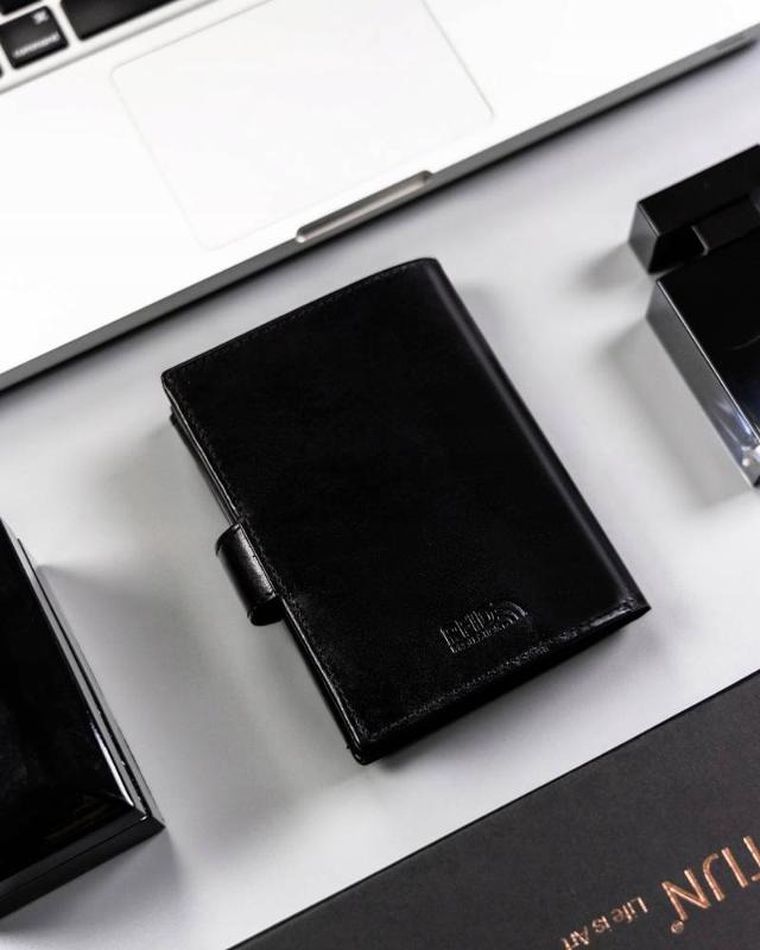 Portfel, czarny, skórzany, Peterson