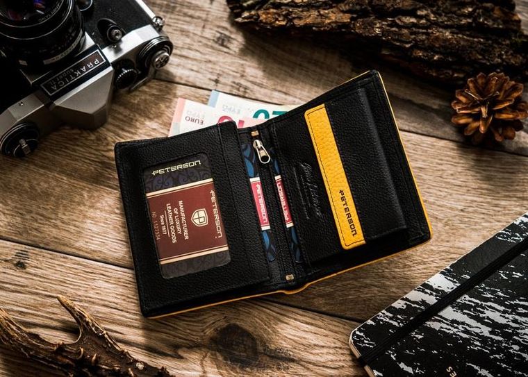 Portfel, czarny, skórzany, Peterson