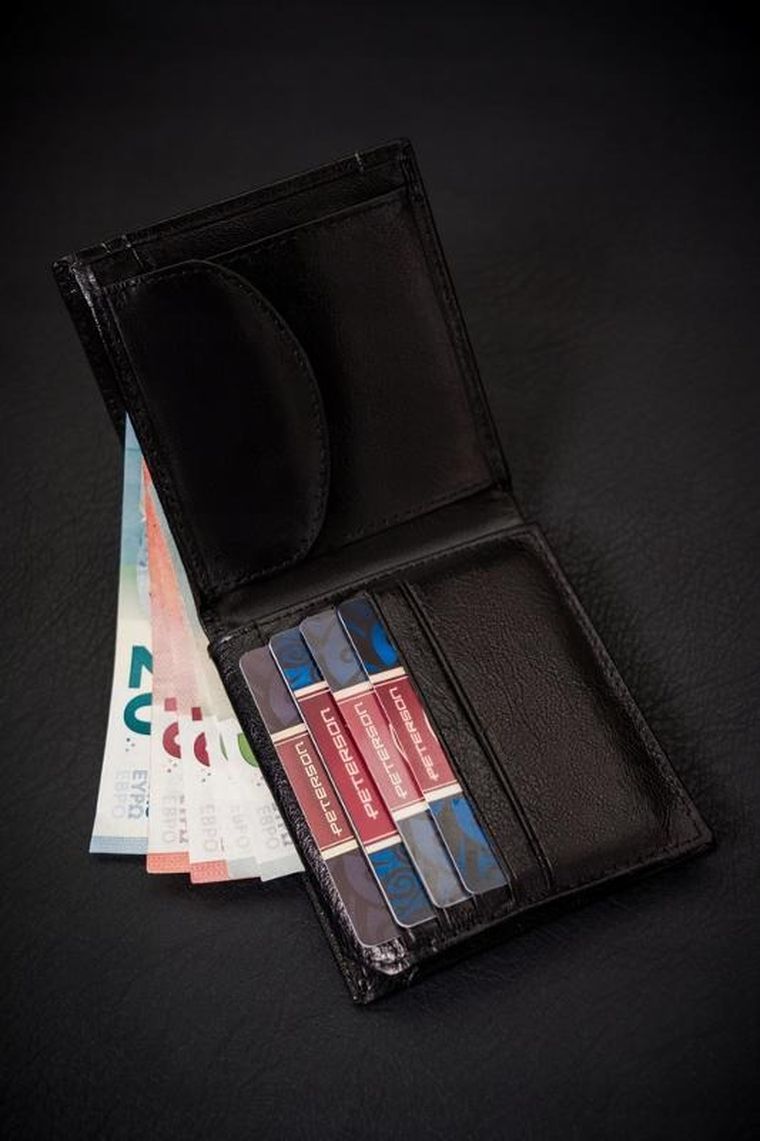 Portfel, czarny, skórzany, Peterson