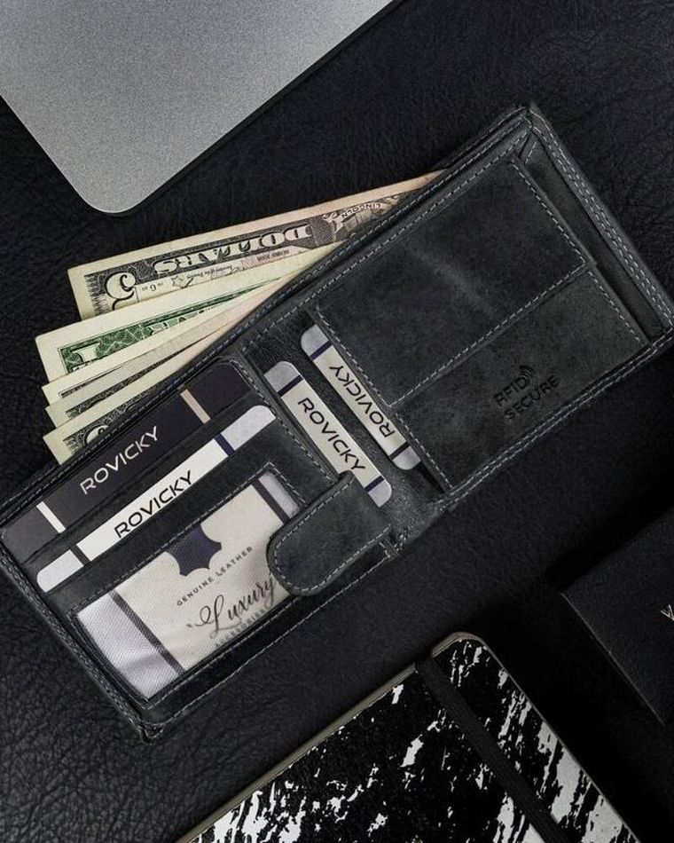 Portfel, czarny, skórzany, RFID, Always Wild