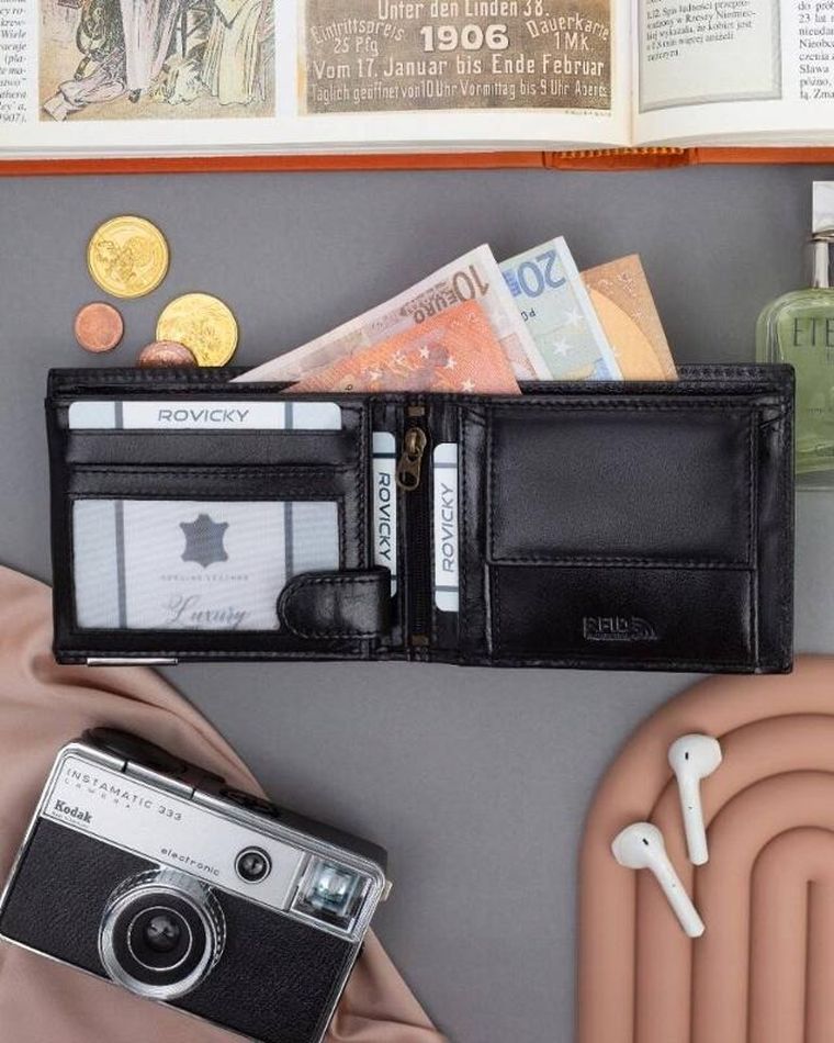 Portfel, czarny, skórzany, RFID, Ronaldo