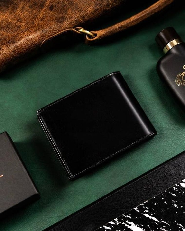 Portfel. czarny, skórzany, RFID, Rovicky