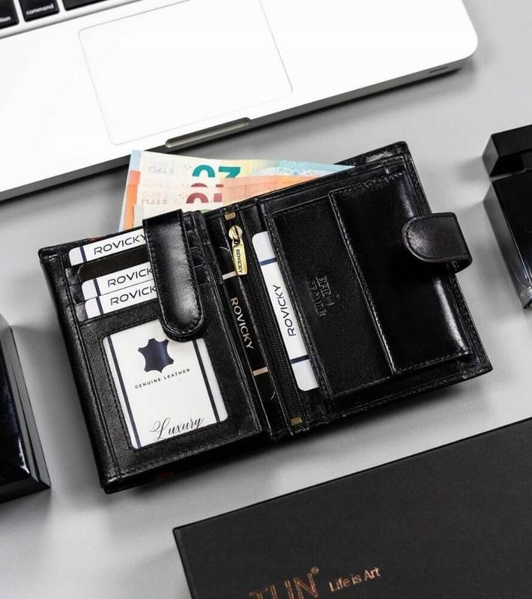 Portfel, czarny, skórzany, RFID, Rovicky