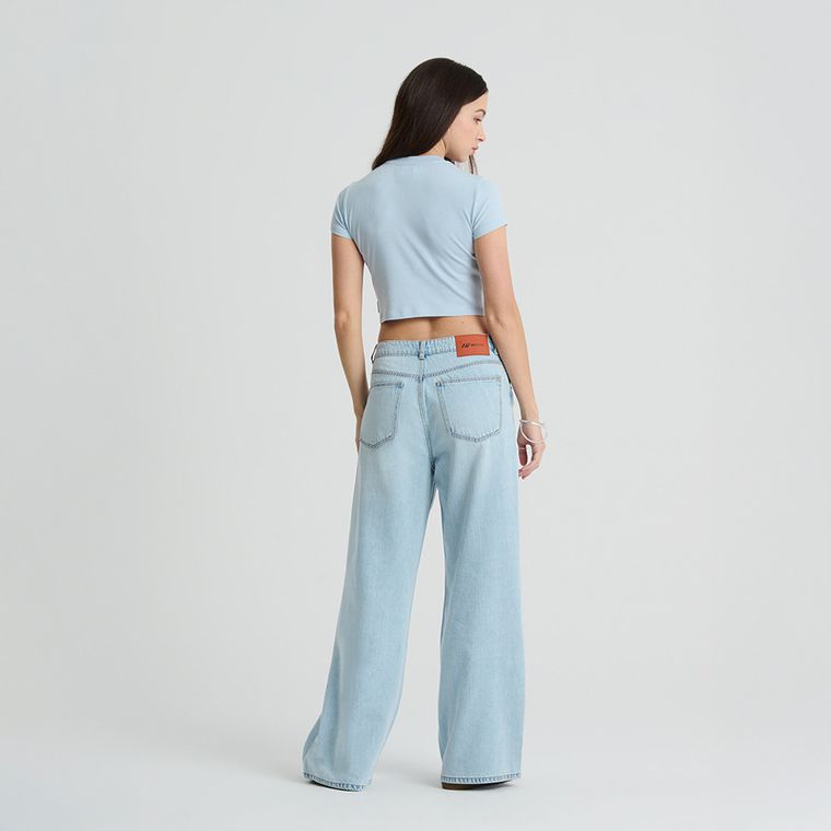 Prążkowana koszulka crop top z modalem NOWEAR