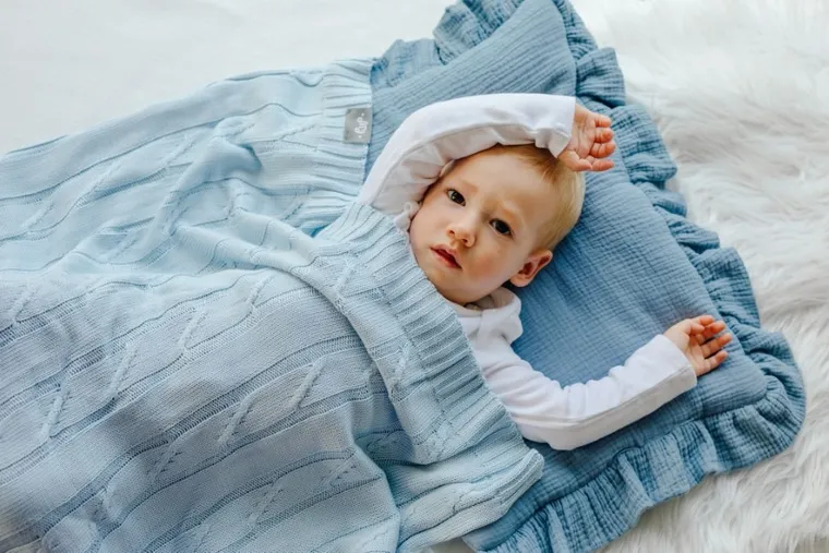 Pulp, bambusowy kocyk z jonami srebra, warkocz, błękitny, 75-90 cm