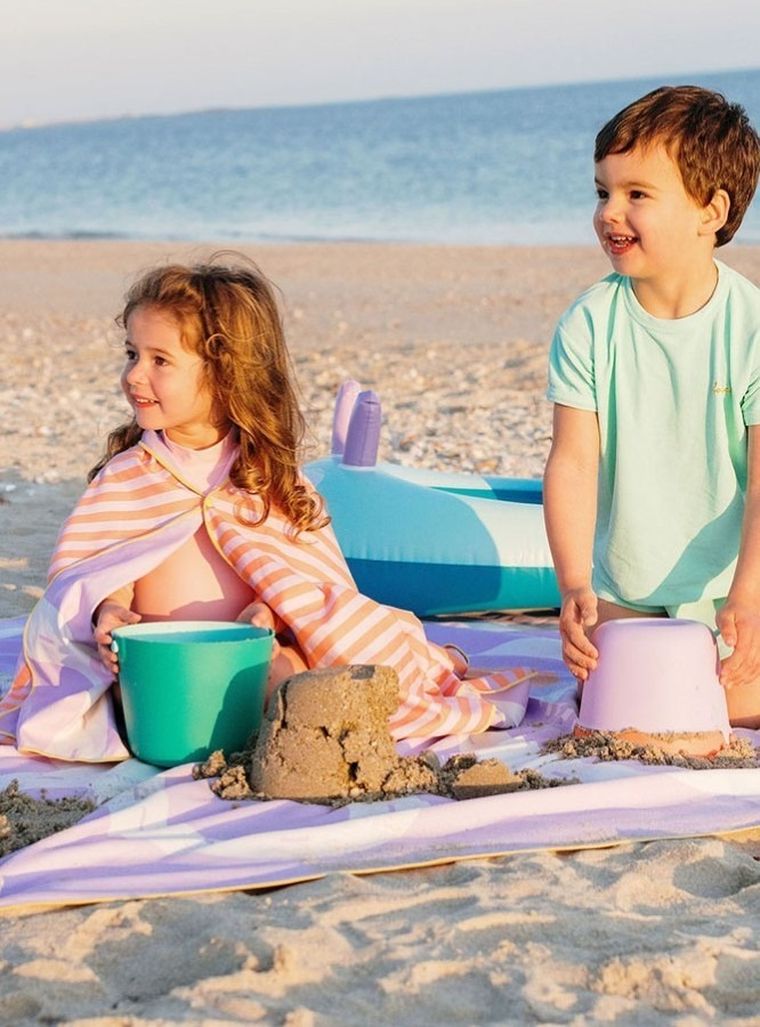 Quut, Bucki, wiaderko z sitkiem do piasku, Lavender + peach