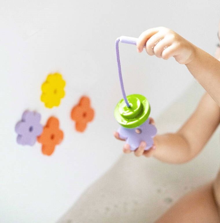 Quut, zestaw piankowych naklejek do kąpieli z wędką, frog pond