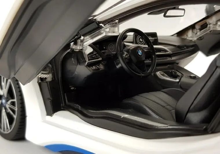 Rastar, BMW i8, pojazd zdalnie sterowany, biały, 1:14