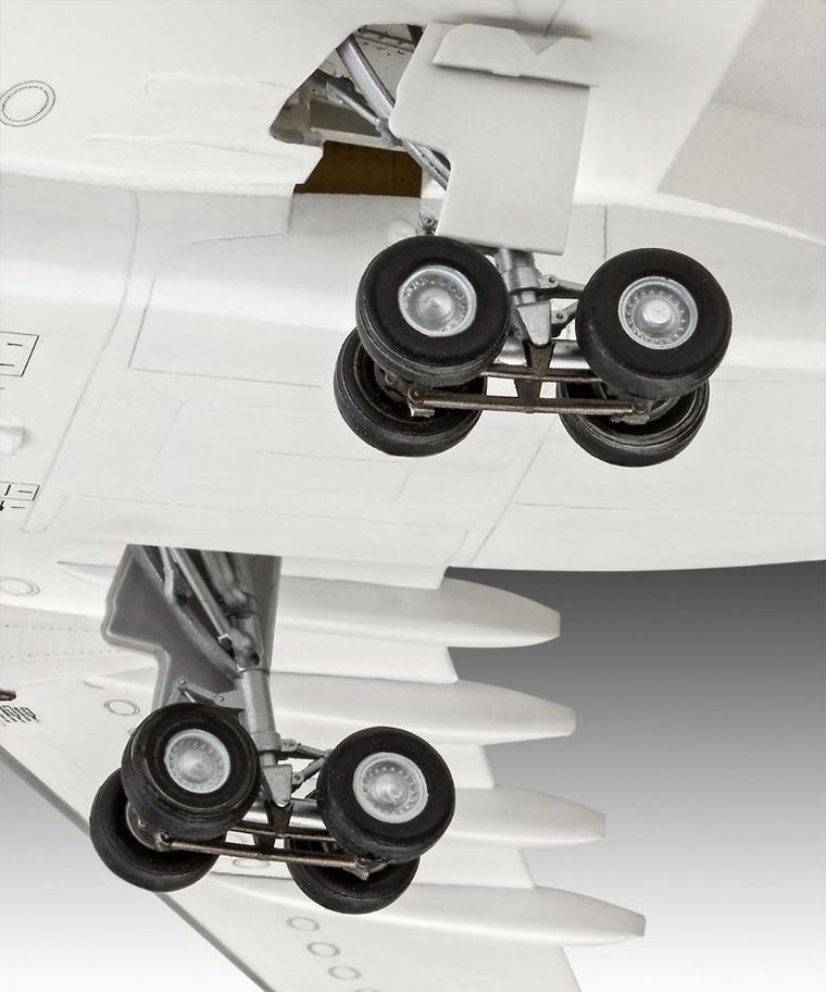 Revell, Samolot Airbus A330-300 Lufthansa, model do sklejania, 1:144