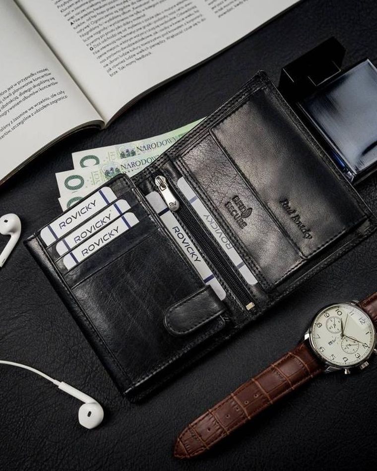Rozbudowany, pionowy portfel męski bez zapięcia ze skóry naturalnej, Rovicky