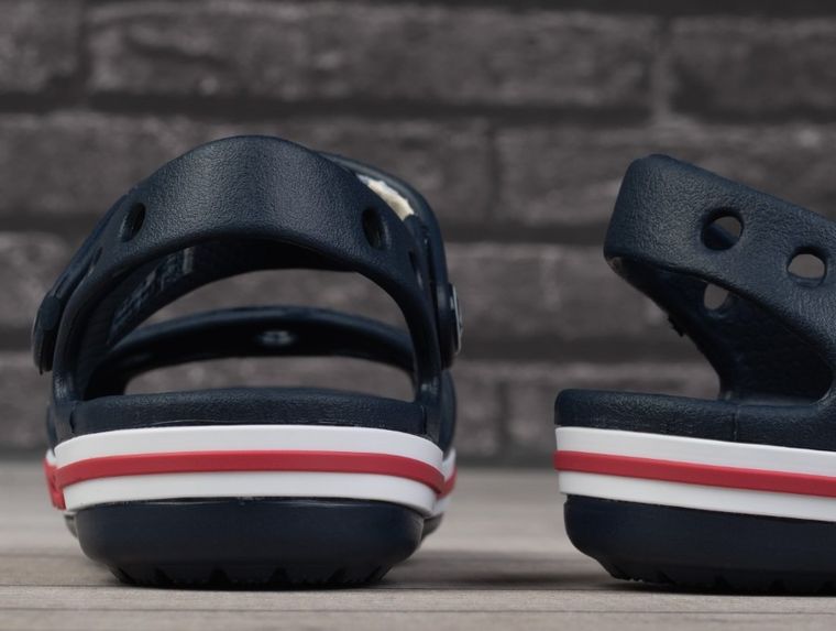 Sandały chłopięce, granatowe, Crocs Byaband