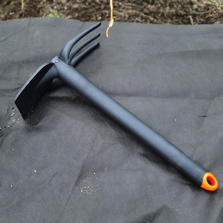 Saska Garden, motyczko-grabki ogrodowe