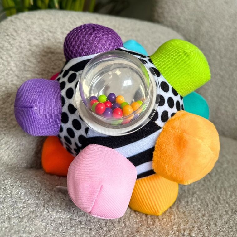 Sassy, piłka z wypustkami, zabawka do wózka, 6m+