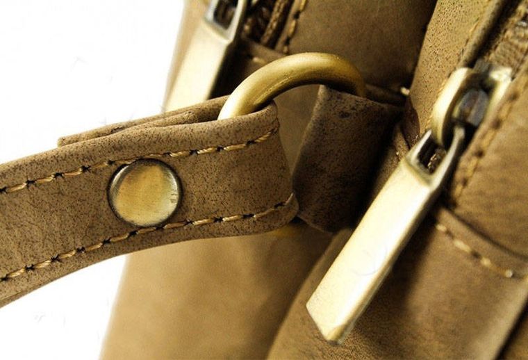 Saszetka męska z nubukowej skóry, ze smyczką, Always Wild