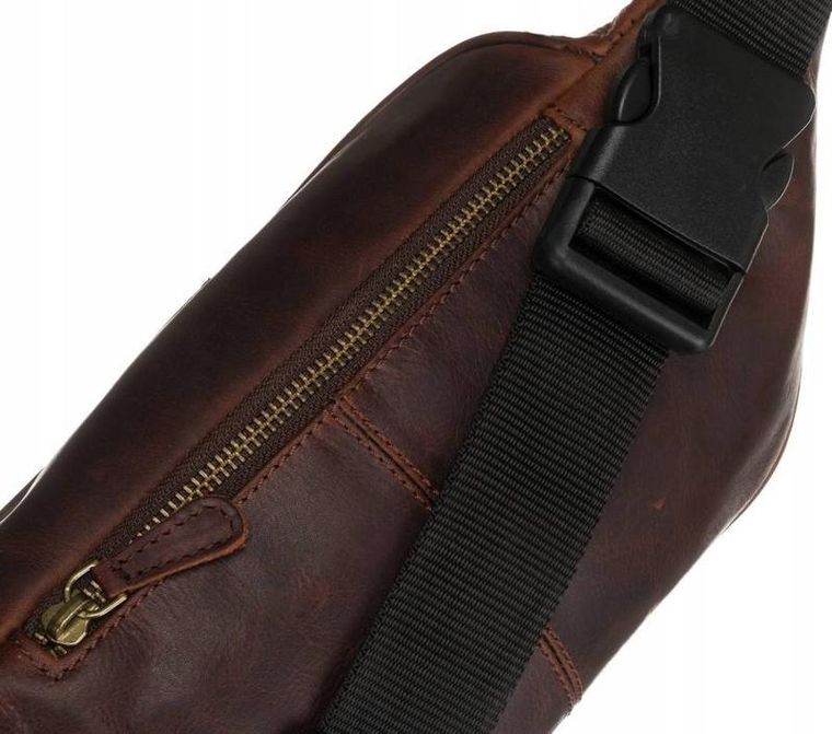 Saszetka na biodro, nerka, brązowa, skórzana, Peterson