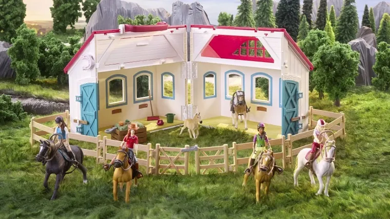 Schleich, Horse Club, Mała Podkowa, Otwarta stajnia, zestaw, 42703