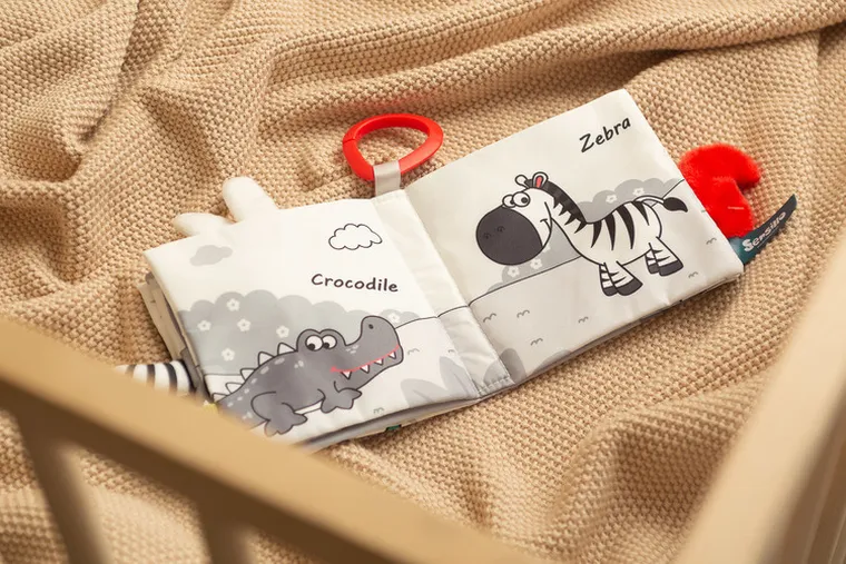 Sensillo, Black&white, książeczka materiałowa, sowa