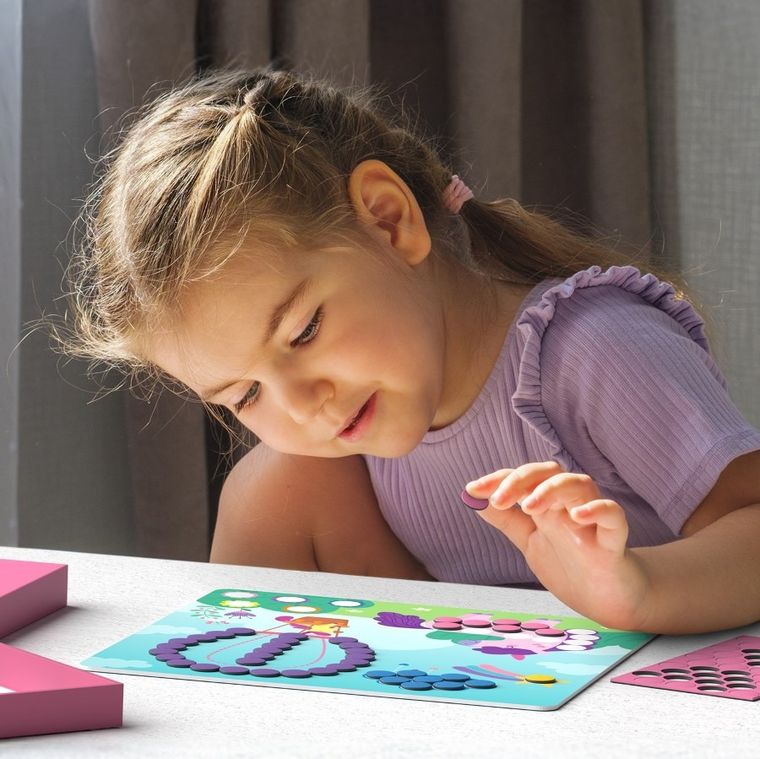 Skillmatics, Dot it! With Magnets, Jednorożce i Księżniczki, kreatywna mozaika