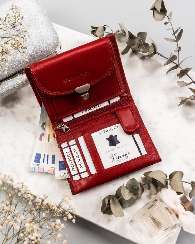 Skórzany portfel damski z ozdobnym zapięciem, Rovicky